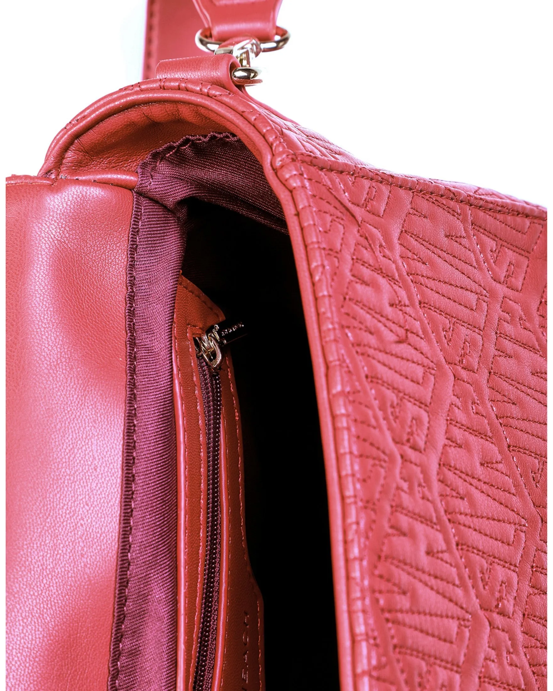 Bag with raised weft