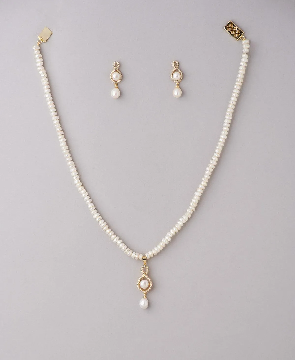 Beautiful Real Pearl Necklace Set