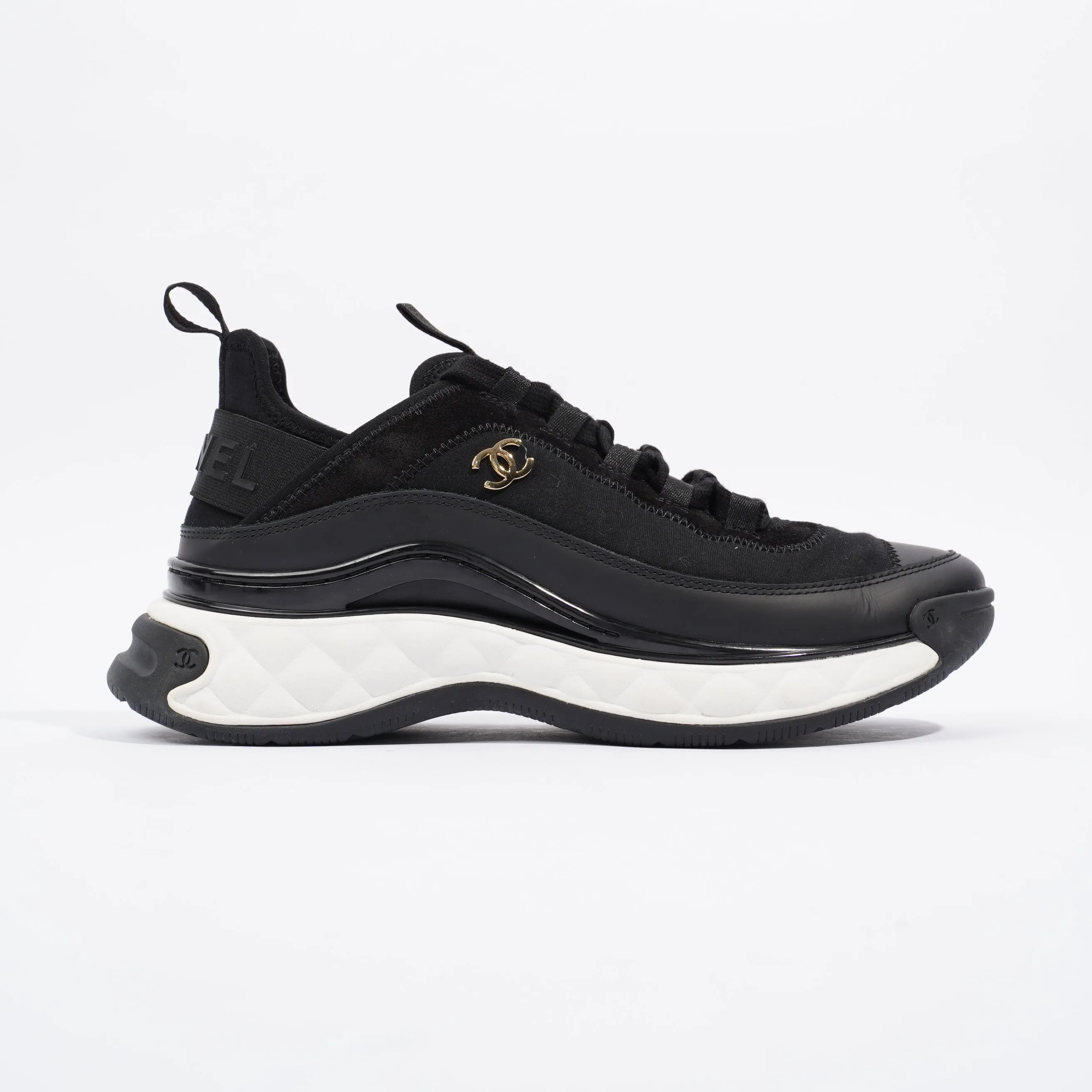 Chanel CC Logo Sneaker Black   White Fabric EU 39 UK 6