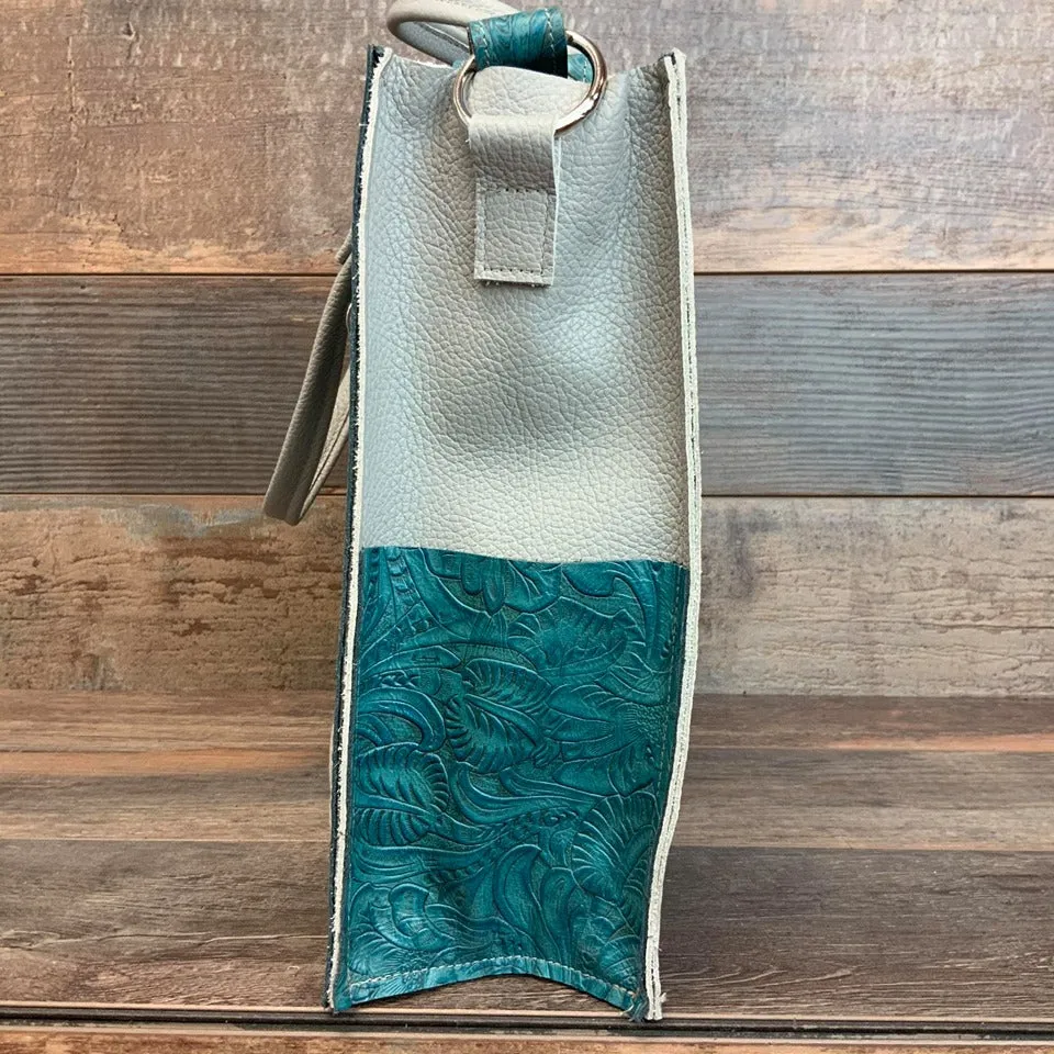 Get Outta Town Hybrid Tote - #16515