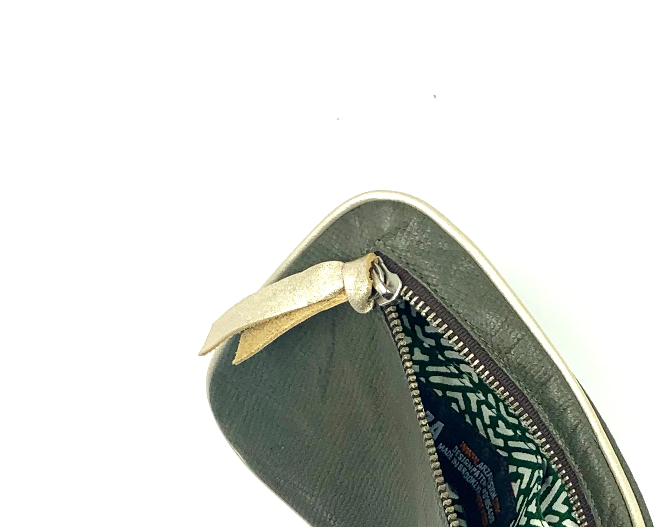 Hands-Free Bracelet Wallet in Olive with Silver Ring