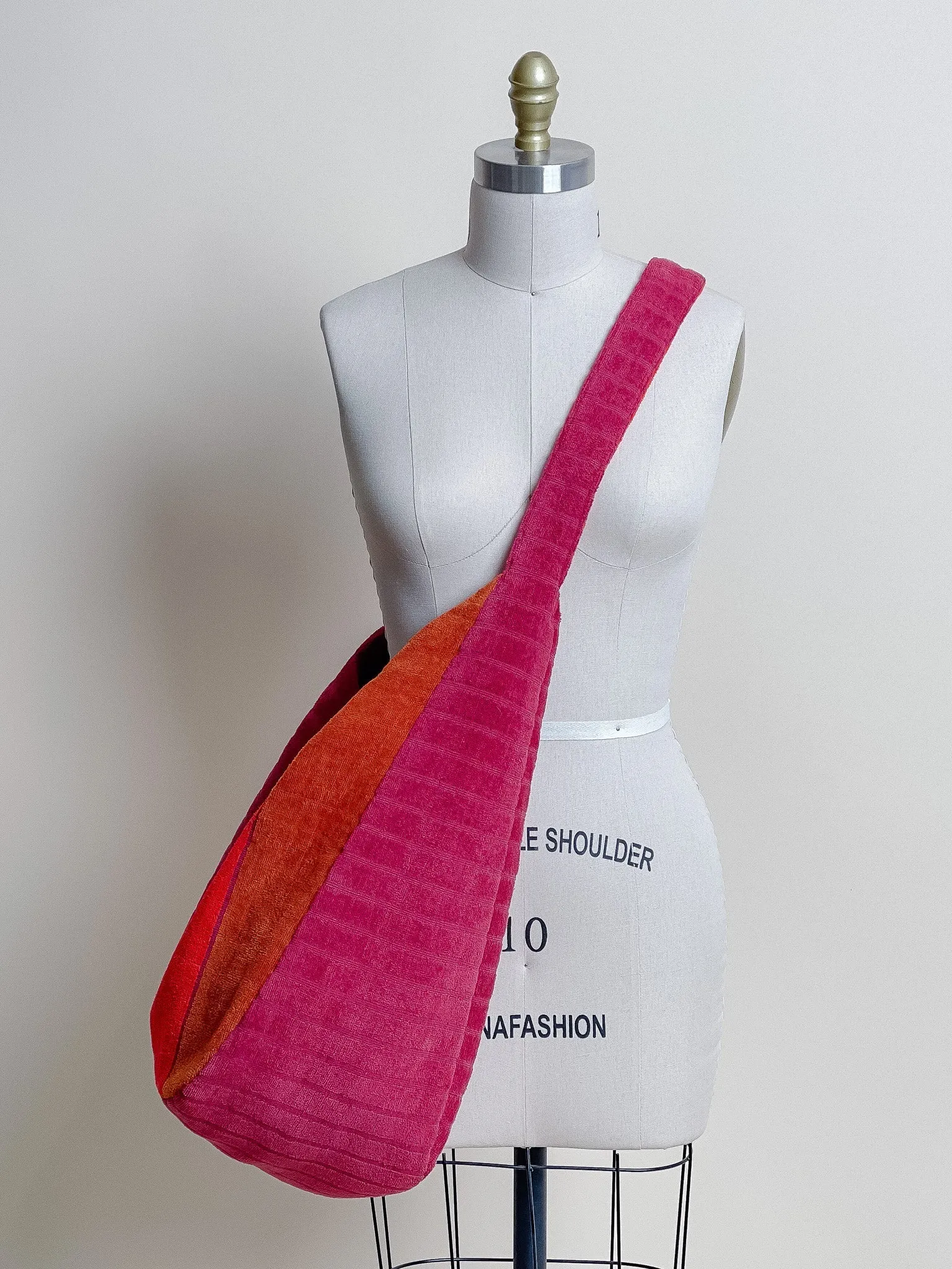 HORSESHOE BAG #3 (DESIGNER)