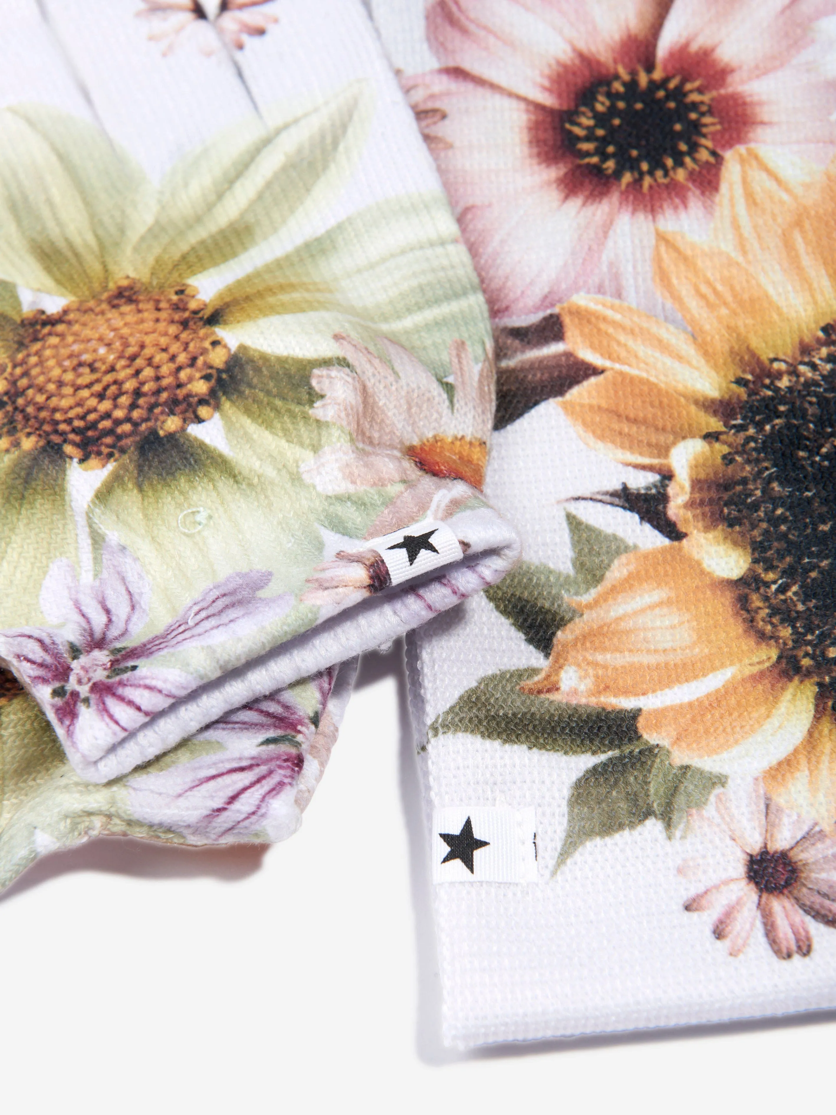 Molo Girls Retro Flowers Hat And Gloves Set in Multicolour
