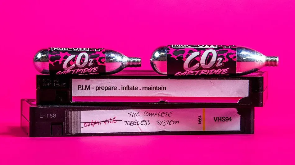 MUC-OFF CO2 CARTRIDGE ROAD (16g)