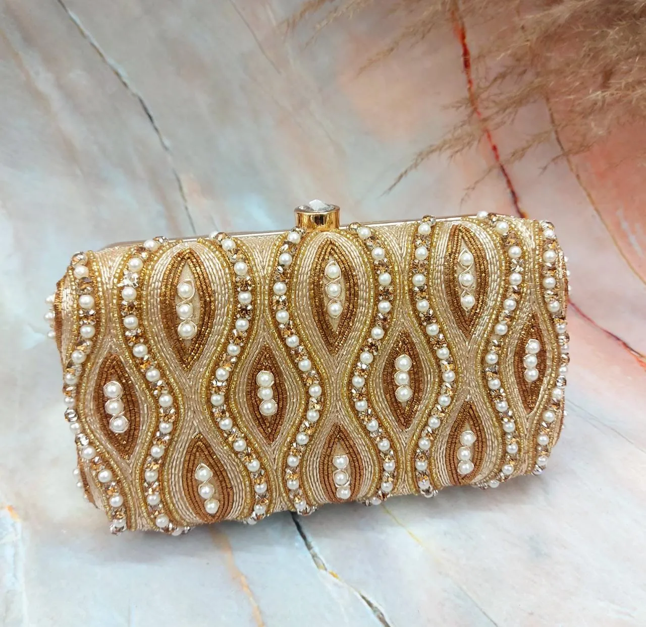 Pearl Embroidery purse Clutch bag