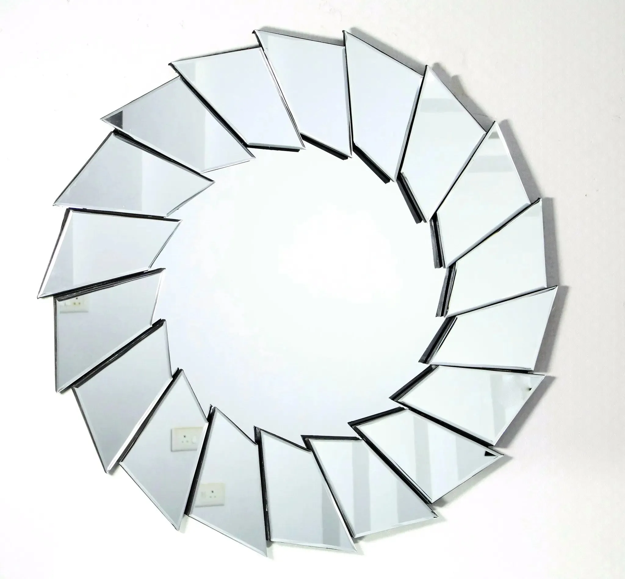 Round Blades Wall Mirror